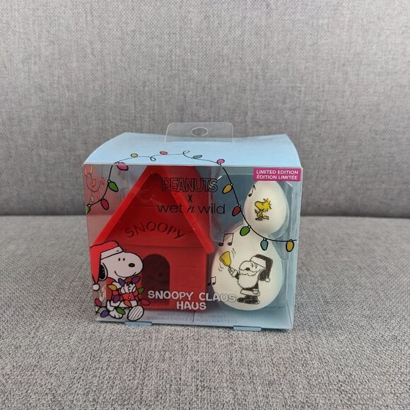 Wet n Wild x Snoopy Makeup Sponges and Sponge Case - Picture 1 of 4
